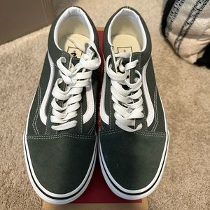 Old Skool Olive Green Vans